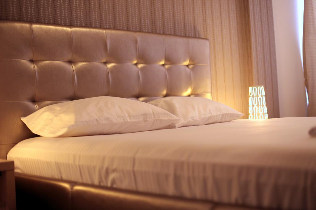 Hypnotique Hotel Navodari Ngoại thất bức ảnh