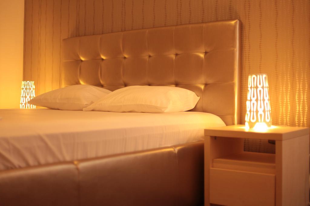 Hypnotique Hotel Navodari Ngoại thất bức ảnh