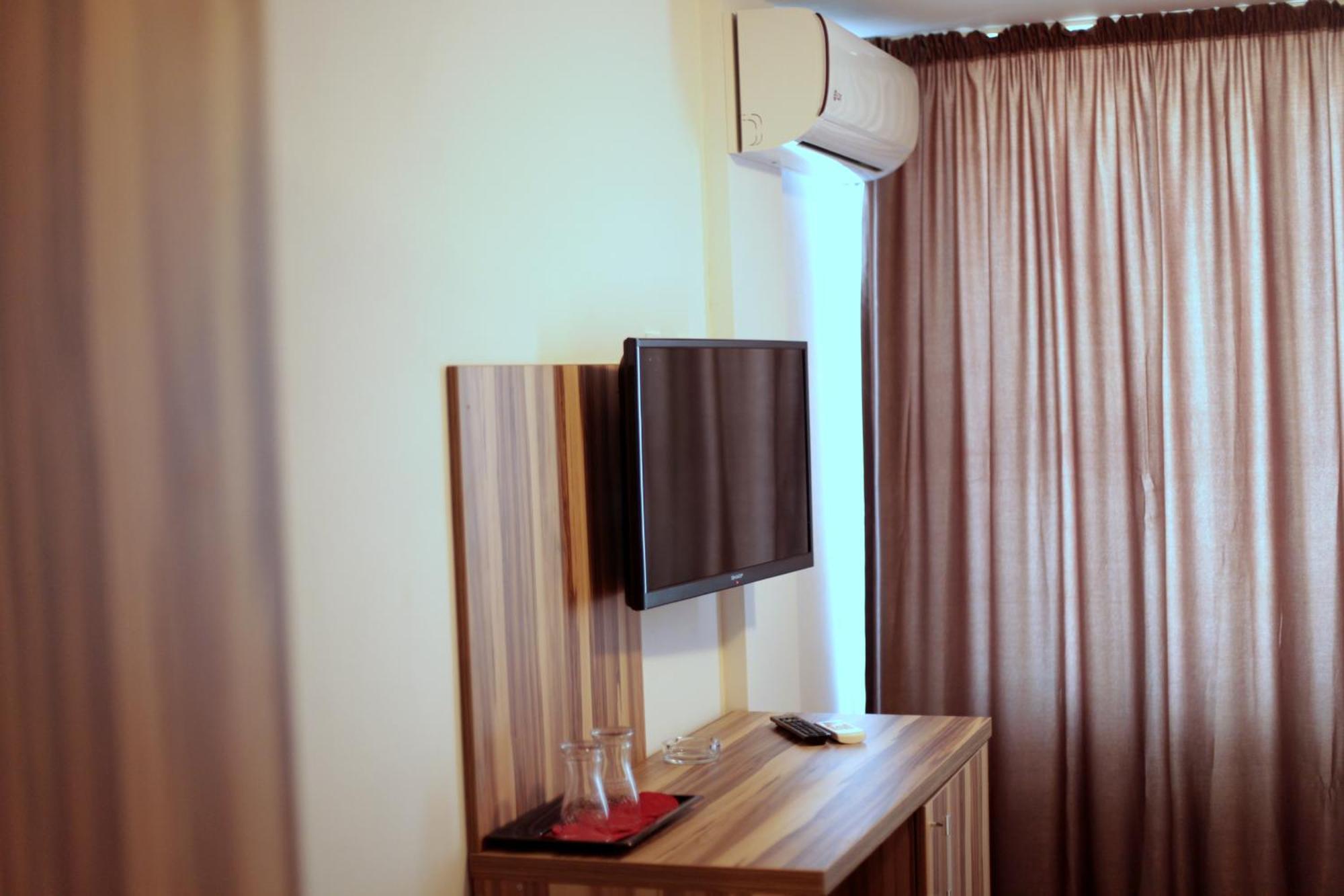 Hypnotique Hotel Navodari Ngoại thất bức ảnh