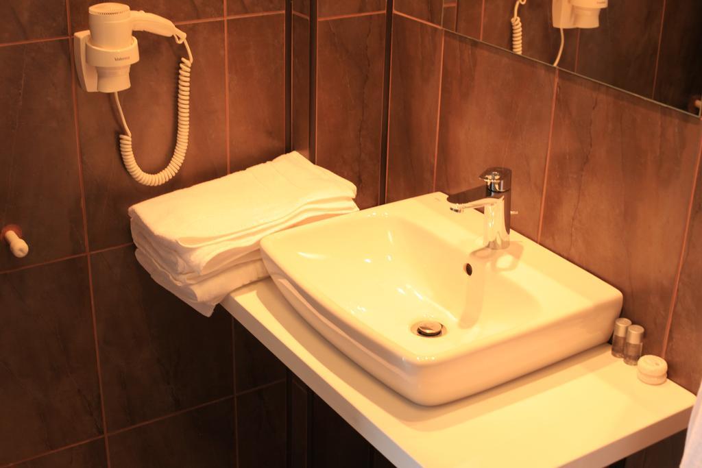 Hypnotique Hotel Navodari Ngoại thất bức ảnh
